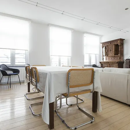 Stephanie Louise Apartment *